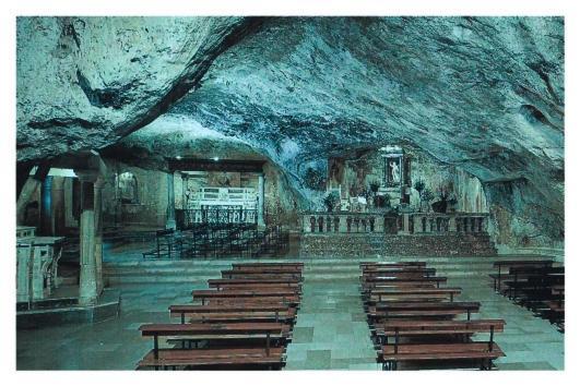 Albergo Casa Del Pellegrino Monte SantʼAngelo Kültér fotó